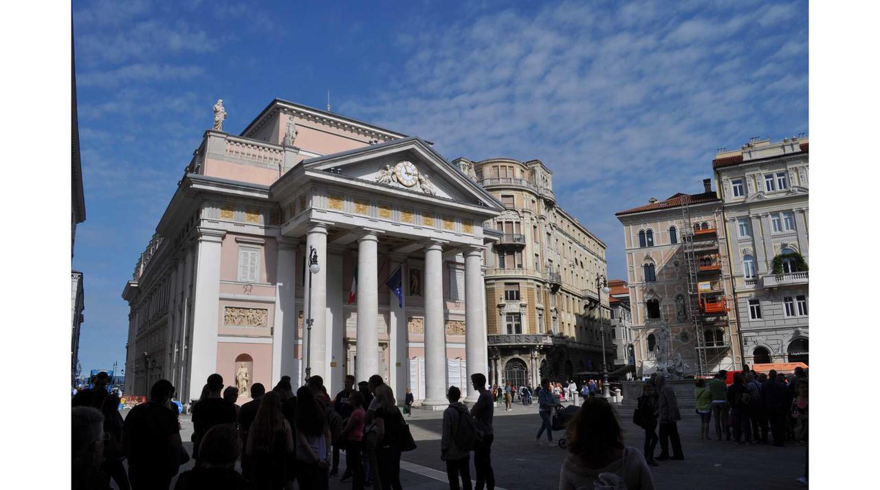 Unica Nel Cuore Storico Di Triest Exterior foto