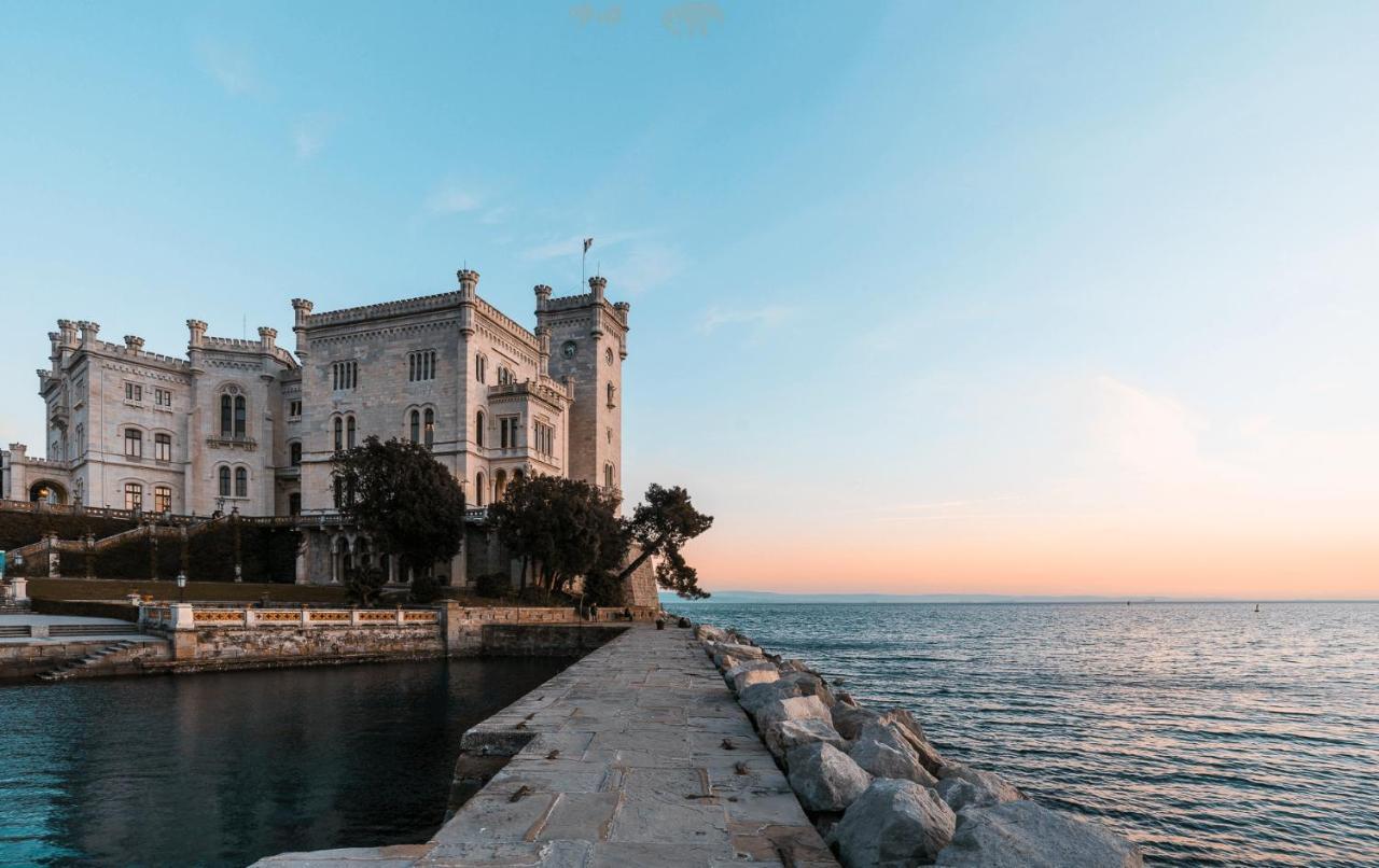 Unica Nel Cuore Storico Di Triest Exterior foto